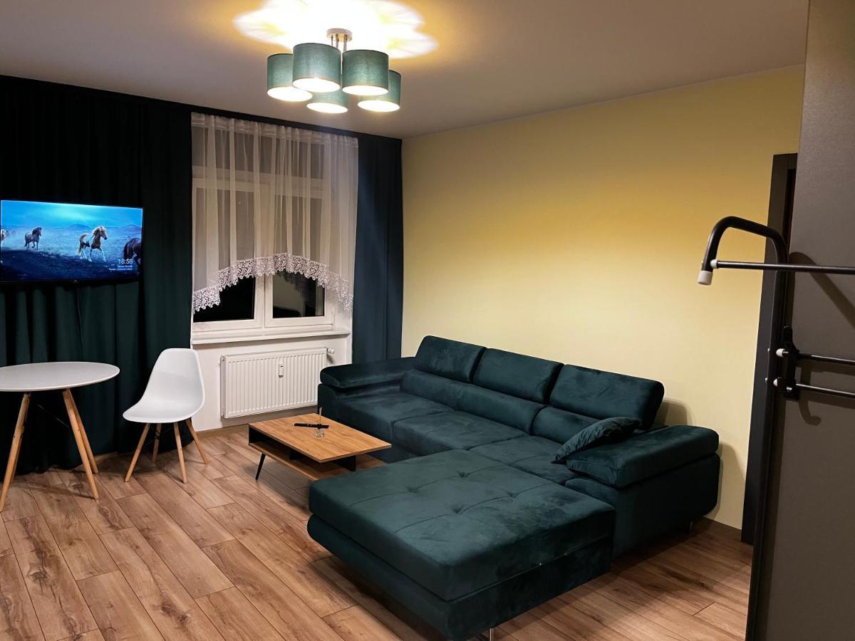 Komfortowy Apartament W Centrum Apartman Jaworzno Kültér fotó